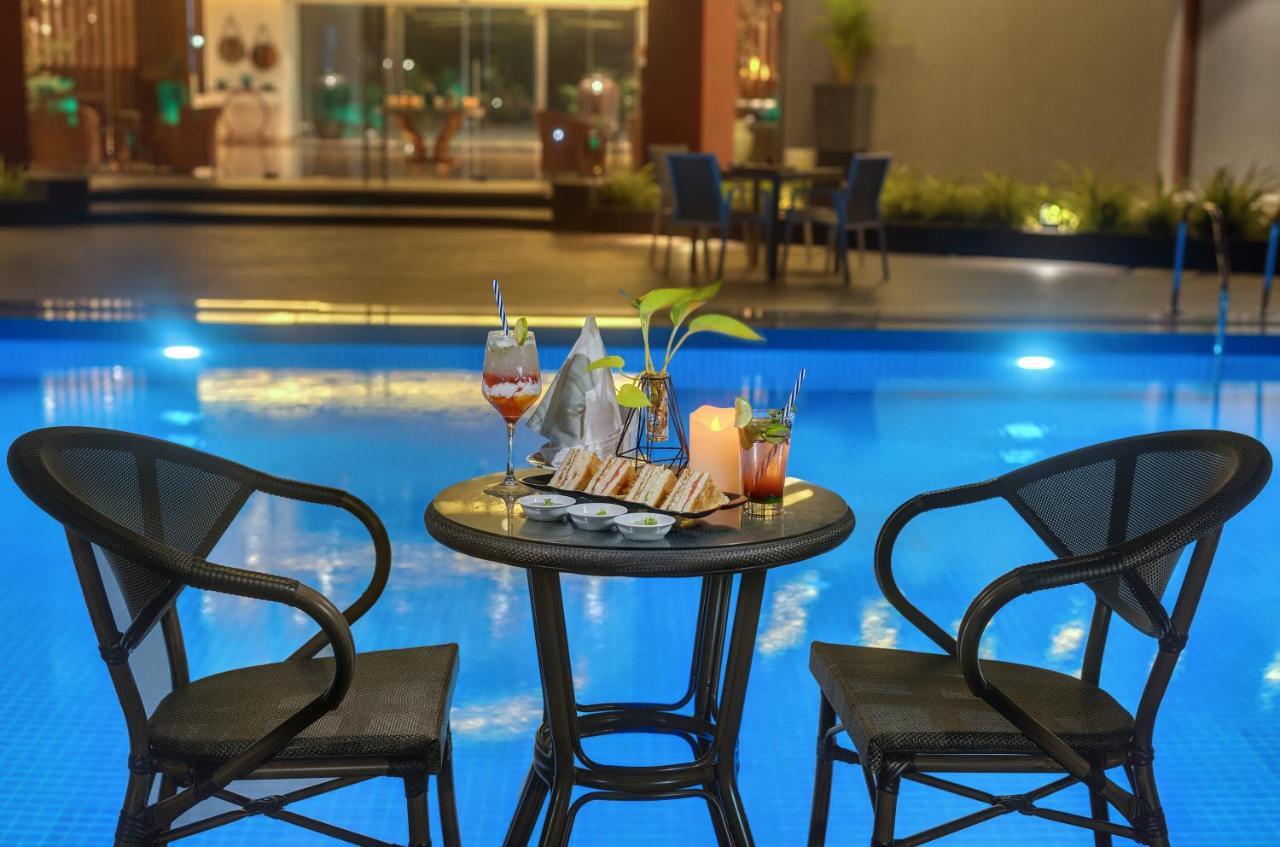 The Fern Royal Farm Resort, Anjār Екстериор снимка